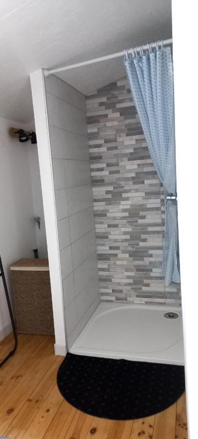 Charmant Logement Avec Terrasse Salinelles Exterior foto